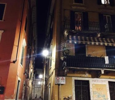 Carrara Apartment | STUPENDA MANSARDA CENTRALISSIMA, finiture di lusso