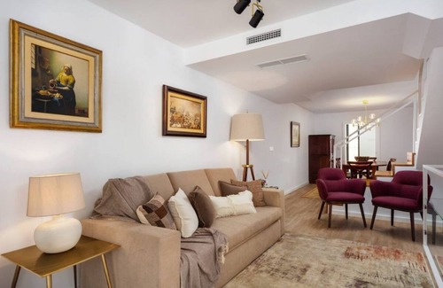 Lisbon Old Town Apartment | Stupendo-3br-suite & Terrace- Center- A/conditioning - Free Park