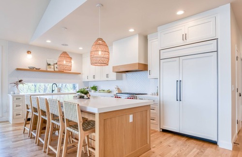 Neskowin House | Stupendous Ocean Views, King Suites, Gourmet Kitchen, Game Room, Sauna, Hot Tub