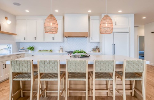 Neskowin House | Stupendous Ocean Views, King Suites, Gourmet Kitchen, Game Room, Sauna, Hot Tub