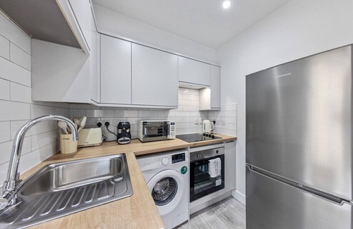Lansbury Apartment | Sturry Street Apartments
