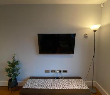 Cathedral Quarter Apartment | Stylish 1 Bed Apartment in Belfast City Centre