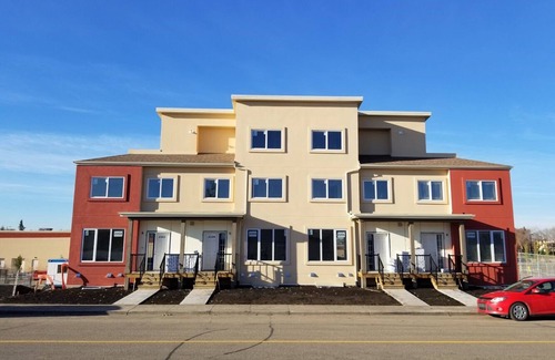 Fort Saskatchewan Condo | Stylish 1 bedroom suit in Fort Saskatchewan 4106