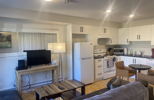 Fort Saskatchewan Condo | Stylish 1 bedroom suit in Fort Saskatchewan 4104