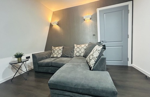 Eastbourne City Centre Apartment | Stylish 1 Bed Flat in central Eastbourne