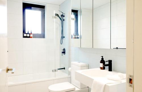 East Melbourne Apartment | Stylish 1 Bedroom Apartment Near MCG
