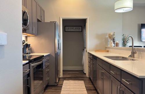 Downtown Tulsa Apartment | Stylish 1BD Apt in Downtown Tulsa near Bob Dylan Centre, Blue Dome, Cain's & OK