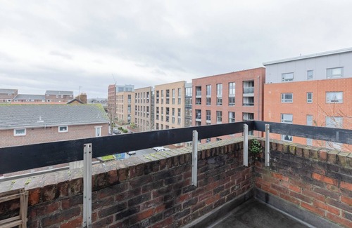 Livesey Apartment | Stylish 1BD Flat with Shard Views, Near Bermondsey