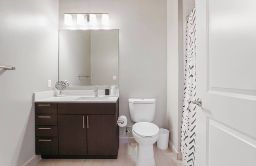 McLean Apartment | Stylish 1BD | Walk to Metro | McLean Gem | Modern Comforts | Perfect Location | Your Ideal Retreat!