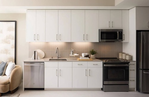 Heritage District Condo | Stylish 1BR Condo at The Martin | Hot Tub & Pool