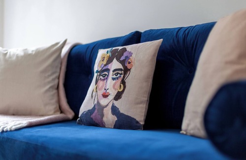 Shaftesbury Apartment | Stylish 1BR Flat W/balcony & Parking in Battersea