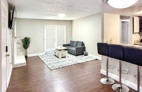 Addison Apartment | Stylish 1BR w/Smart TV & Wi-Fi