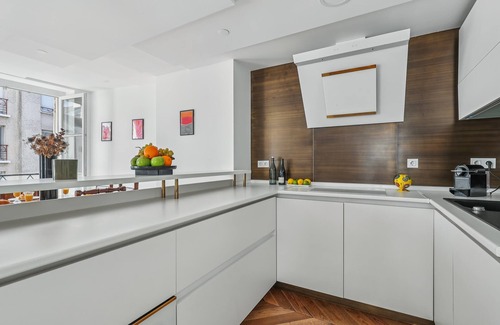 Saint-Thomas-d'Aquin Apartment | Stylish 1BR - Walk to Louvre & Orsay Museum