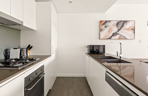 Lane Cove North Apartment | Stylish 2 Bed 2 Bath with Parking in Lane Cove