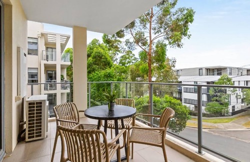 Lane Cove North Apartment | Stylish 2 Bed 2 Bath with Parking in Lane Cove