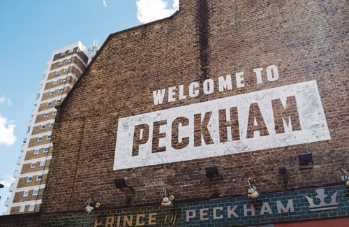 Peckham House | Stylish 2-bed Victorian flat near Central London