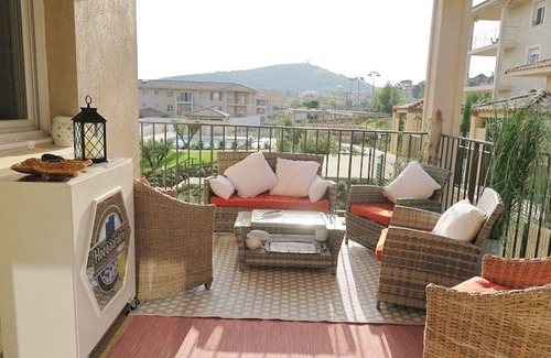 La Croix-Valmer Apartment | Stylish 2-Bedroom Apartment with Covered Terrace and Pool Access in La Croix Valmer