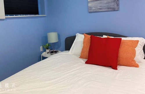 East Flushing Apartment | Stylish 2 Bedroom Apartment near MTA buses