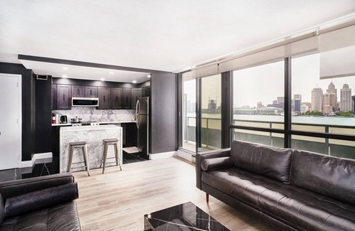 Windsor Condo | Stylish 2 Bedroom Executive Suite