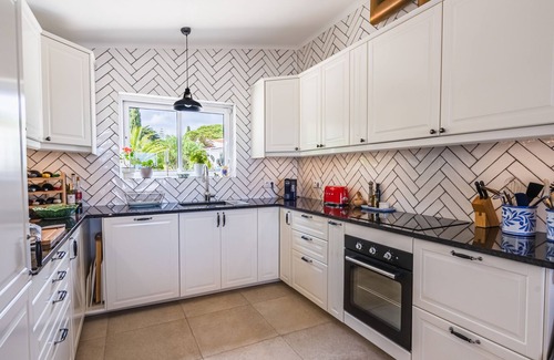 Areias Dos Moinhos Villa | STYLISH 2 BEDROOM VILLA WITH LARGE PRIVATE POOL JUST A SHORT WALK TO CARVOEIRO
