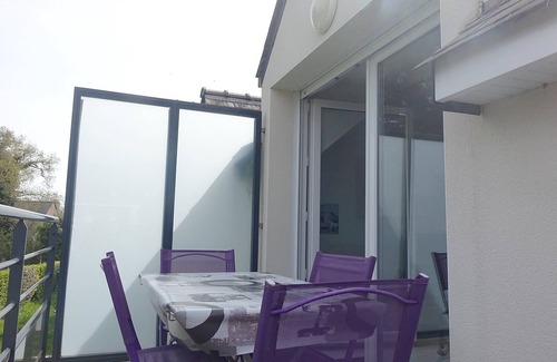 Sarzeau Apartment | Stylish 2-Room Apartment with Balcony, Parking & Wi-Fi near Sarzeau Centre