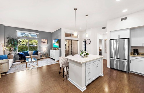 Irvine Apartment | Stylish 2bd 2ba Haven Steps Away from Irvine Spectrum Shopping Center.