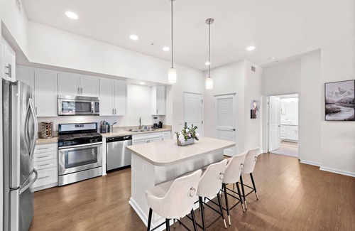 Irvine Apartment | Stylish 2bd 2ba Haven Steps Away from Irvine Spectrum Shopping Center.
