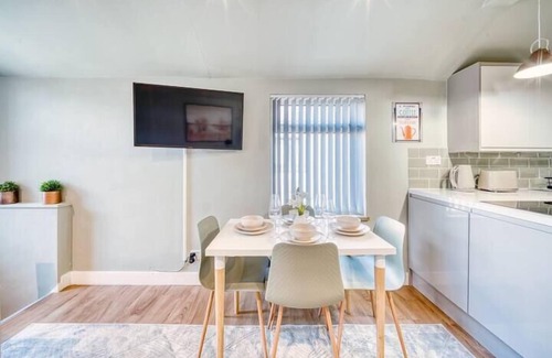 Pontcanna Apartment | Stylish 2Bed Apartment 10min to Centre with Garden