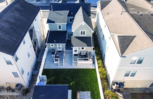 Wildwood Apartment | Stylish 2BR 1BA Apt - Steps To Beach & Boardwalk - Quality Vacation in Wildwood