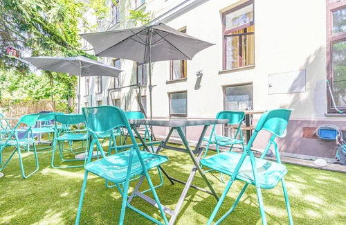 Brigittenau Apartment | Stylish 2BR Apt Garden Modern Comforts