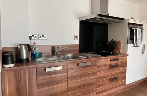 Sheffield City Centre Apartment | Stylish 2BR Apt in City Centre, Sleeps 6