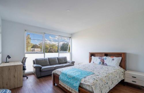 Brunswick House | Stylish 2BR Brunswick Home