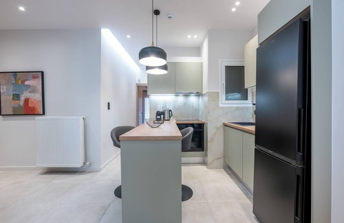 Ampelokipoi Apartment | Stylish 2BR flat near hospital & Panormou metro station