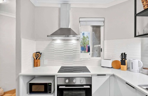 Fremantle Apartment | Stylish 2BR Fremantle Apartment with Pool Access