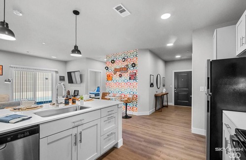 Bentonville Apartment | Stylish 2BR Monthly Rental – Minutes to Corporate Campus & Hospitals