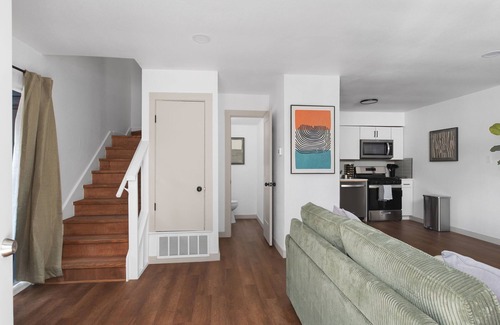 South Lamar Apartment | Stylish 2BR Oasis with Private Patio - Sleeps 8