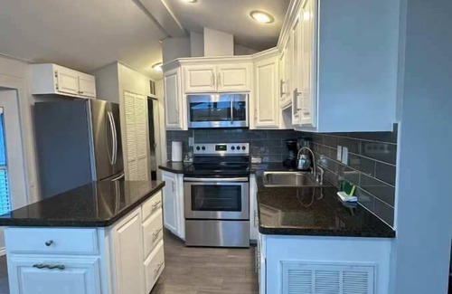 Port Isabel House | Stylish 2BR Resort Home w Patio near the Bay