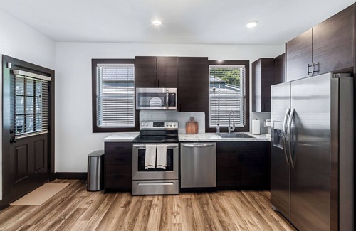 Germantown House | Stylish 2BR Retreat Minutes from NuLu & Downtown!