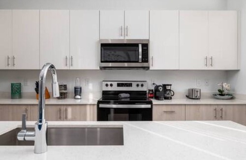 Survey Creek House | Stylish 3/2.5 Townhome Near Inter Miami with Pool