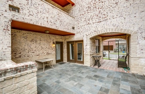 Knox - Henderson House | Stylish 3-BDRM Home/Near DT/Walk to Bars & Shops