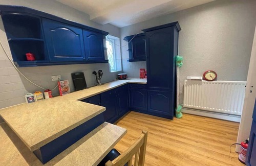 Hinckley House | Stylish 3 Bed Contractor Bungalow | WiFi | Parking