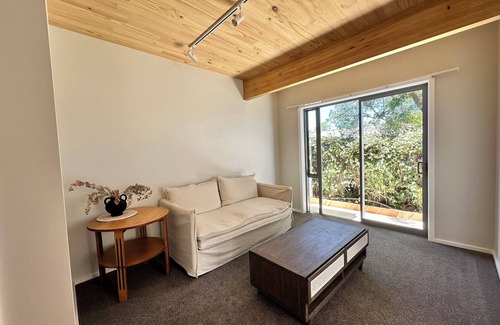 Taradale House | Stylish 3-Bed Home in Taradale