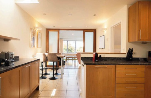 Cambridge House | Stylish 3-Bedroom Detached Home in Cambridge