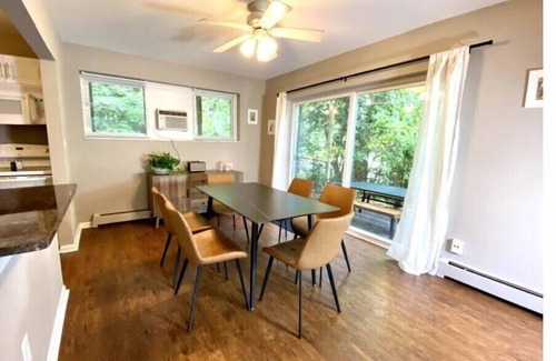 Ann Arbor House | Stylish 3-Bedroom 1 Mile from Downtown & Michigan Stadium w/Free Parking