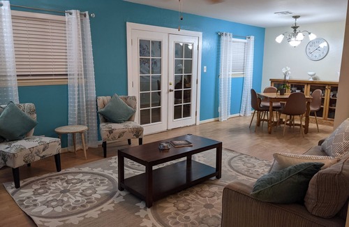 Alamogordo House | Stylish 3 Bedroom 2 bath home for the whole family.