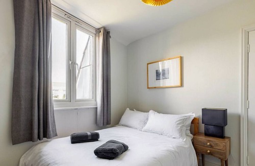 Southfields Condo | Stylish 3 bedroom apartment in Southfields