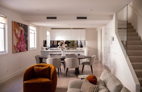 South Yarra Apartment | Stylish 3-Bedroom in the Heart of South Yarra