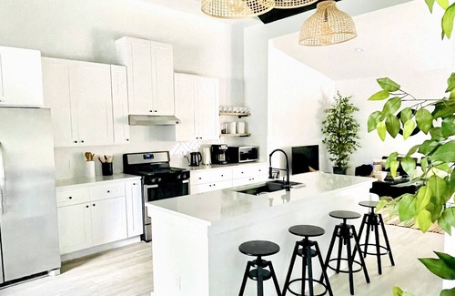 Denver Heights House | Stylish 3 bedroom home in the heart of San Antonio