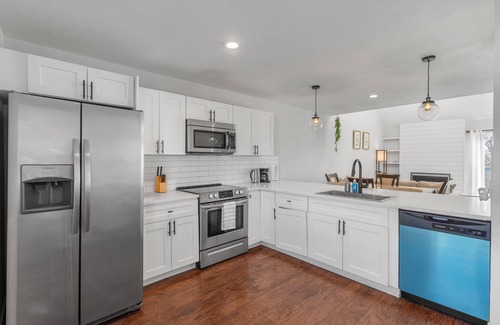 Heather Ridge House | Stylish 3-Bedroom Home with Golf Course Backyard