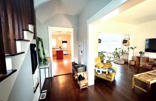Kenton House | Stylish 3 Bedroom w/Spa + Yard